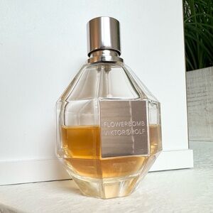 Flowerbomb by Viktor & Rolf